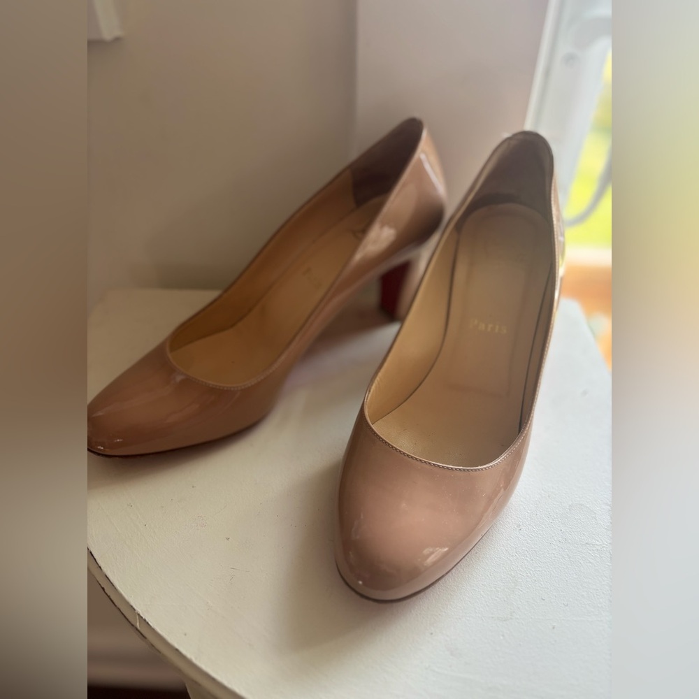 Tan Louis Vuitton 1.5 inch heels